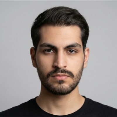 Portrait of Hesam Fattahi